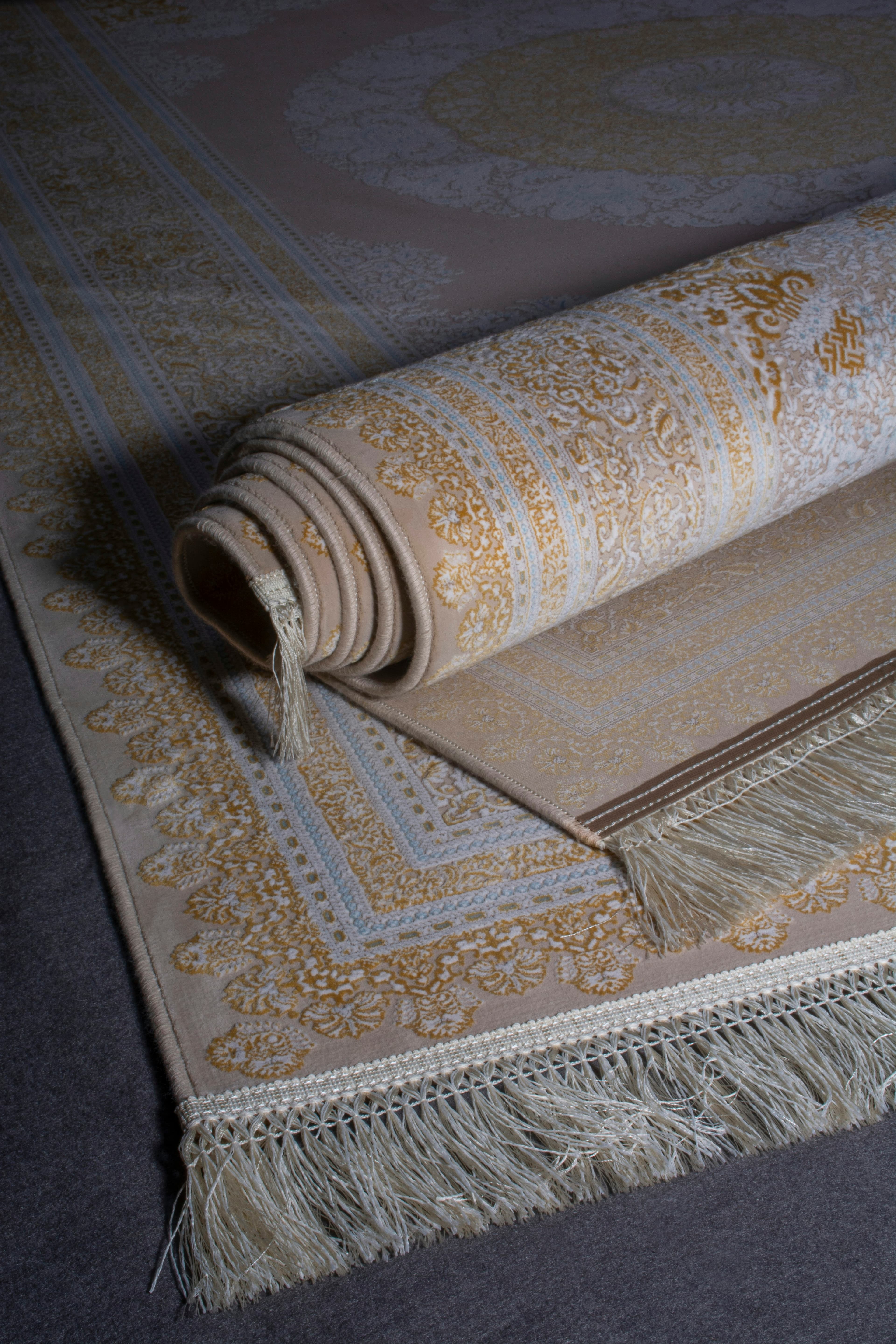 Pebble Shore Hand Tufted Wool and Bamboo Silk Rug